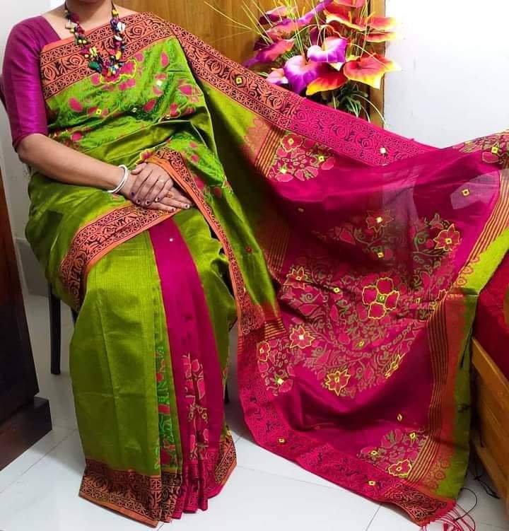 প্রিমিয়াম ধুপিয়ান সিল্ক শাড়ি